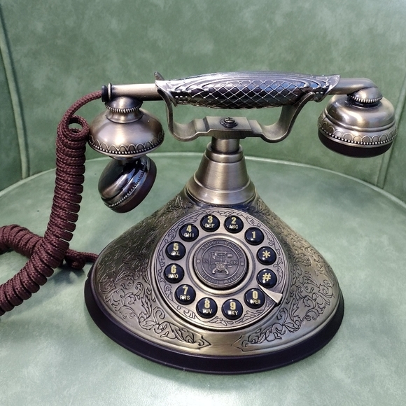Antique Style Push Button Rotary Phone - Picture 2 of 9